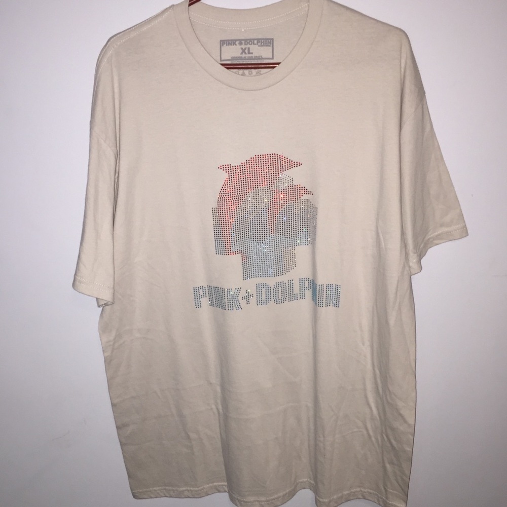 Off white graphic tee shirt